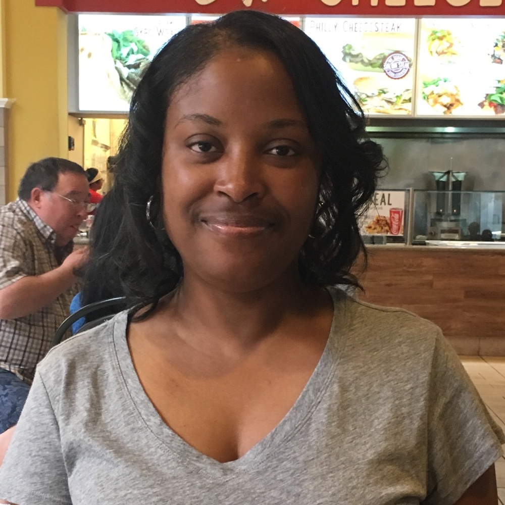 Meet your Posher, Tosha